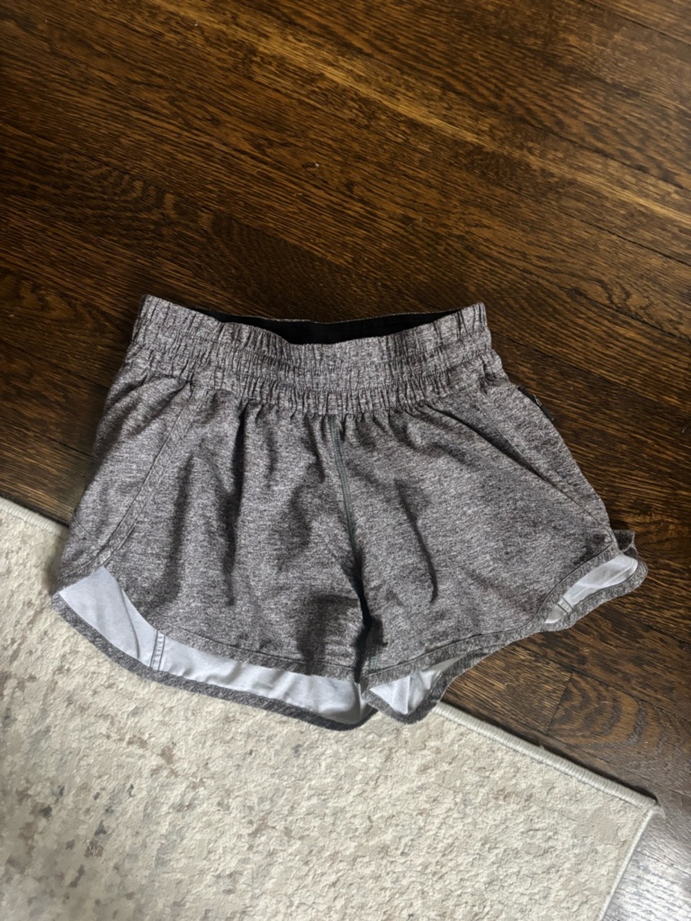 Lululemon running short